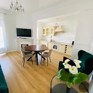 Apartment Le Nid Blanc Centre 